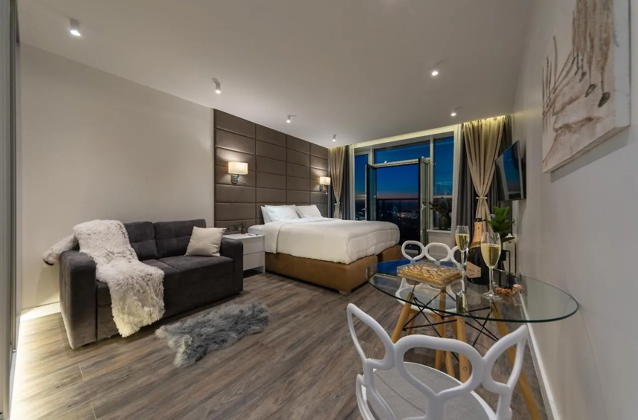 Victory-21 Luxury Apartment Center Киев