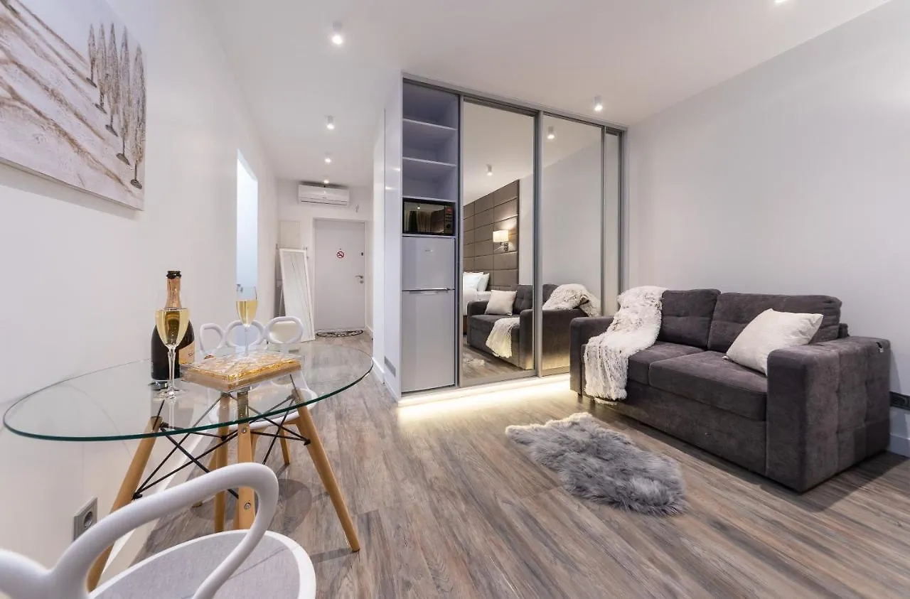 Victory-21 Luxury Apartment Center Киев Украина