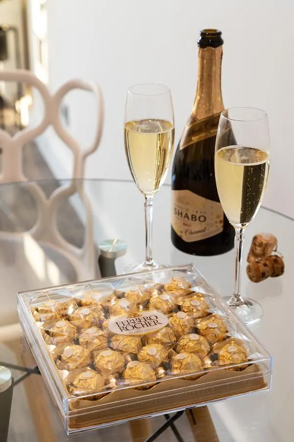 Victory-21 Luxury Apartment Center Киев
