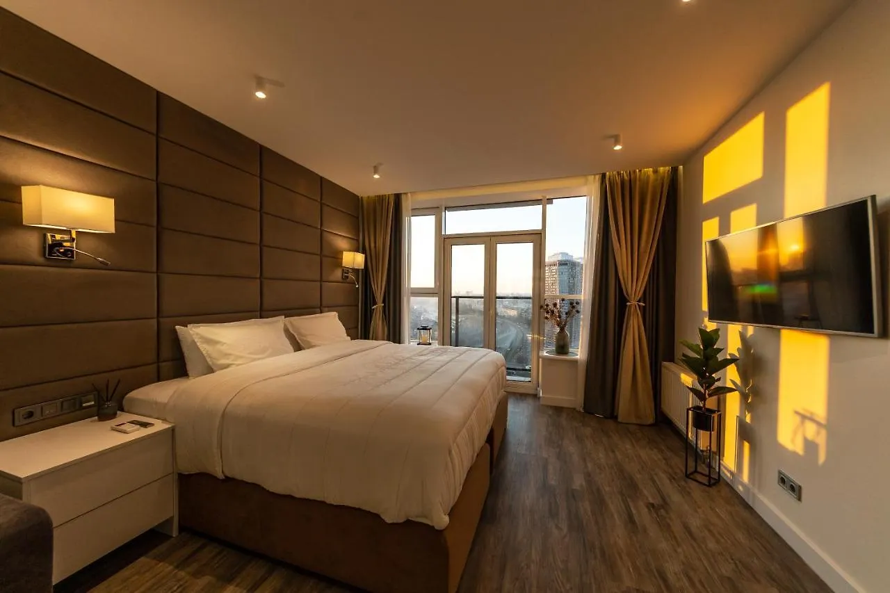 Victory-21 Luxury Apartment Center Киев
